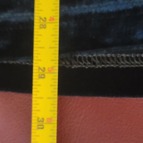 Dark Green Almia Velvet Sleeveless Top - Picture 8 of 10